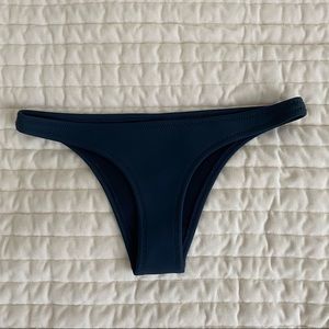 Triangl Billie Into the Night bikini bottom